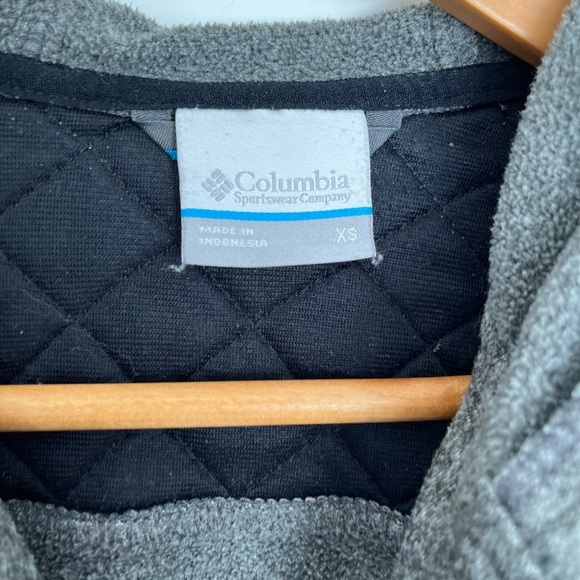 Columbia gray assymetric Fleece Hoodie zip up size XS - Picture 3 of 6
